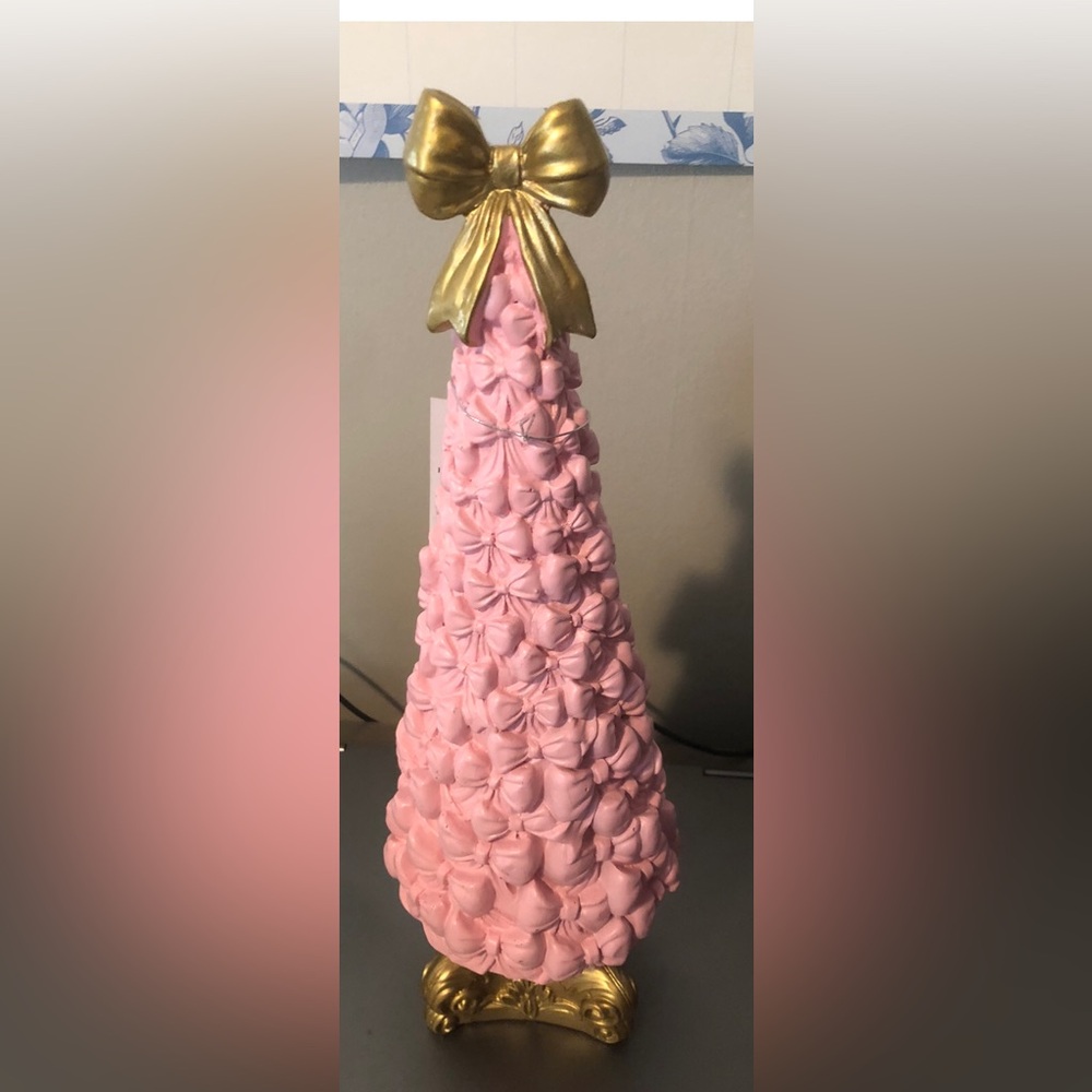 🎀 Pink Bow Tree w/ gold base & gold bow